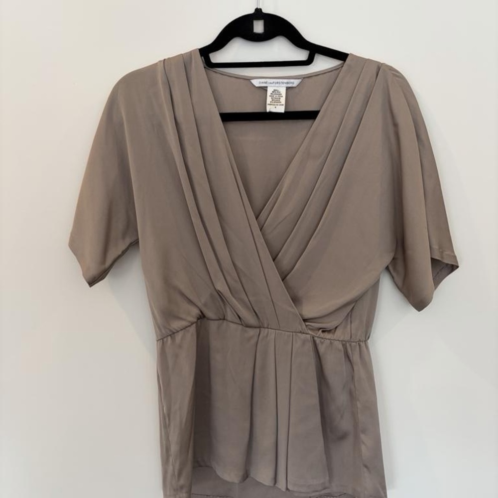 Vince Camuto Mushroom Taupe Wrap-Front Short Sleeve Blouse